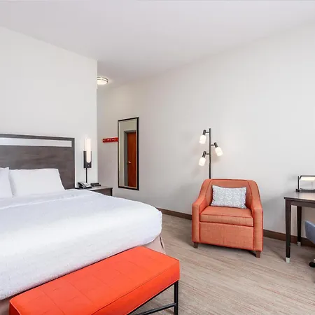 Hampton Inn Akron-South-2