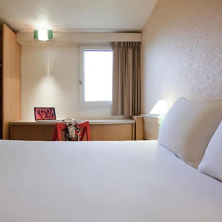 Ibis Provins-2