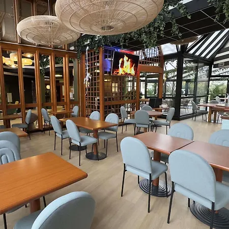 Hotel Joinville Hippodrome-3