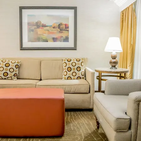 Embassy Suites By Hilton Lexington Green-2