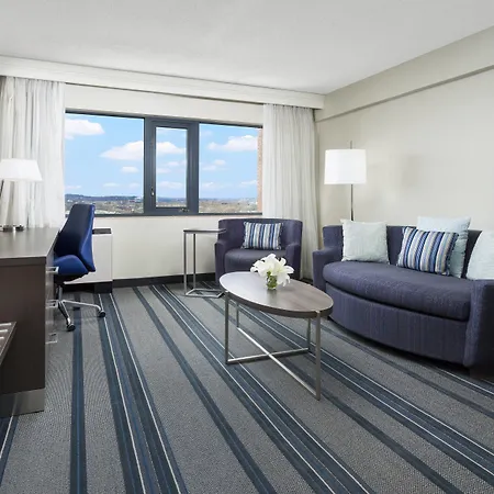 Courtyard By Marriott Boston Cambridge-3