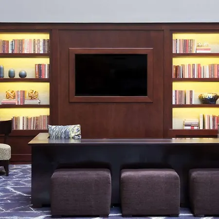 Embassy Suites By Hilton Philadelphia Airport-2