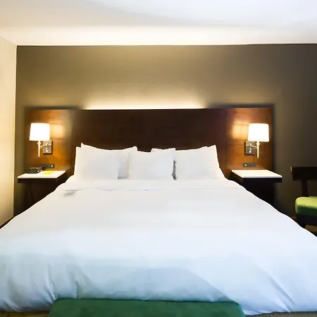 Radisson Hotel Cincinnati Riverfront-2