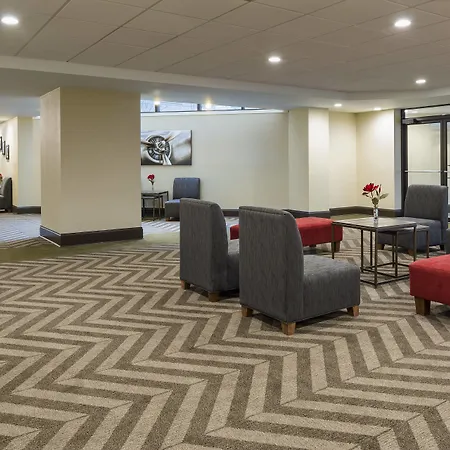 Royle Hotel Milwaukee Airport-2