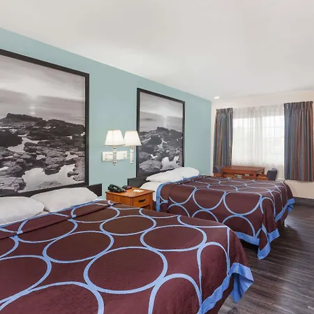 Super 8 By Wyndham El Cajon San Diego-3