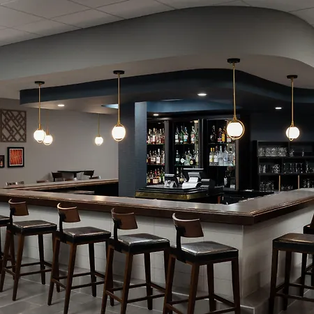 Four Points By Sheraton Milwaukee North Shore-2