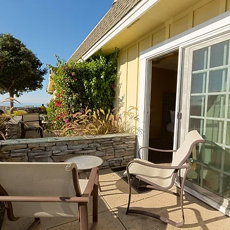 Fireside Inn On Moonstone Beach-2