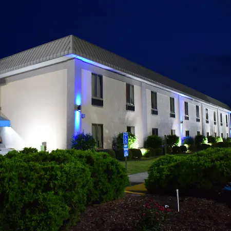 Econo Lodge At The University-3