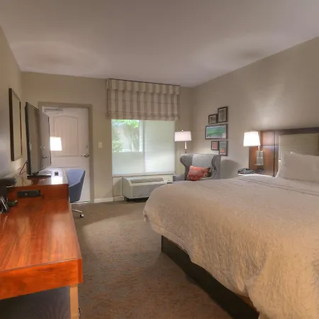 Hampton Inn Gatlinburg Historic Nature Trail, Tn-2