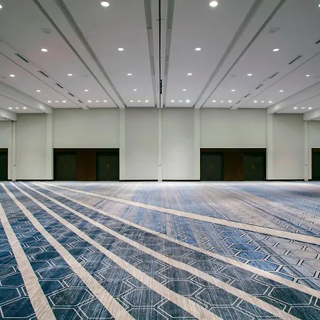 Sheraton Norfolk Waterside Hotel-2