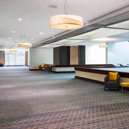 Sheraton Norfolk Waterside Hotel-3
