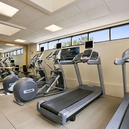 Embassy Suites Cleveland - Beachwood-2
