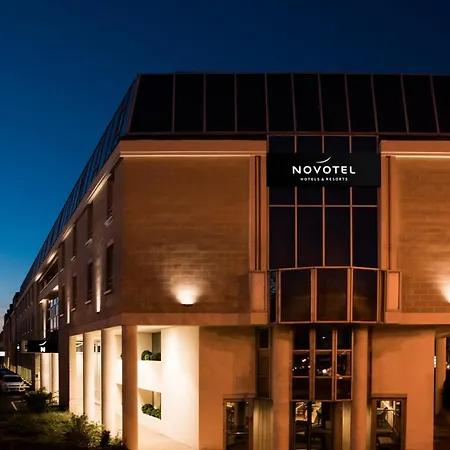 Novotel Chateau De Versailles-3
