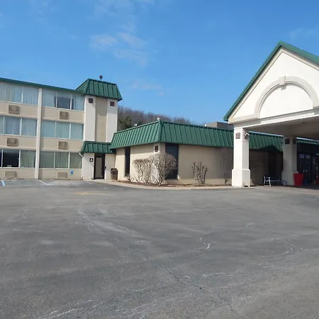 Ramada By Wyndham Beaver Falls-3