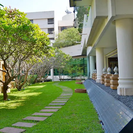 Rama Gardens Hotel Bangkok - SHA Plus Certified-2