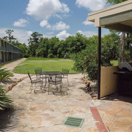 Ramada By Wyndham Houston Intercontinental Airport East-3