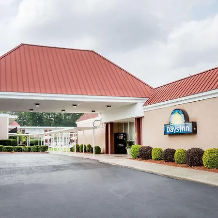 Days Inn By Wyndham Goldsboro-3