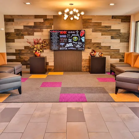 Baymont By Wyndham Murfreesboro-2