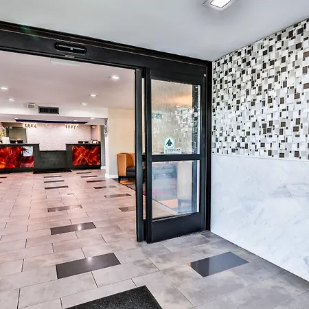Baymont By Wyndham Murfreesboro-3