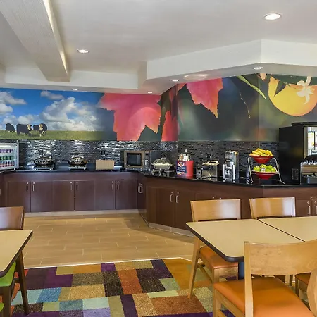 Fairfield Inn & Suites Mansfield Ontario-2
