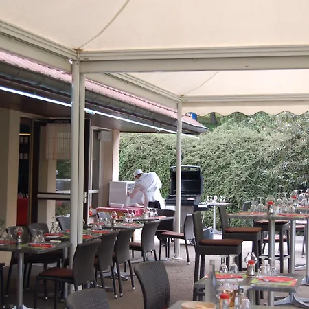 Logis Hotel Lons-le-Saunier - Restaurant Le Grill-3