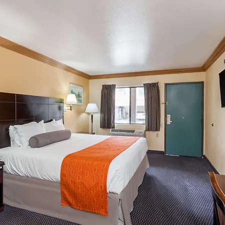 Howard Johnson By Wyndham Norco-2