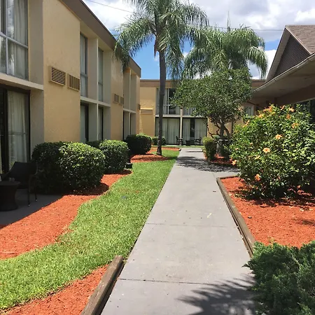 B&B Hotel Orlando International Drive Near Universal - Newly Renovated!-2