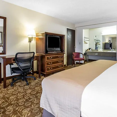 Quality Inn & Suites Minden-3