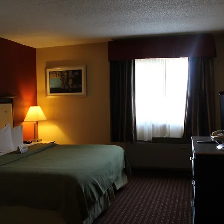 Quality Inn & Suites Lincoln South-3