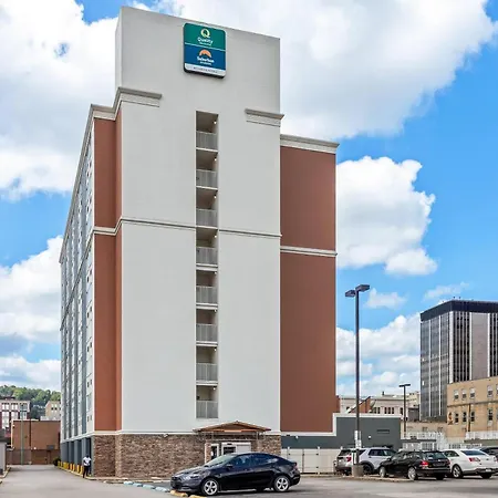 Quality Inn & Suites Charleston - Civic Center-2