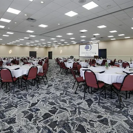 Doubletree By Hilton Manhattan, Ks-3