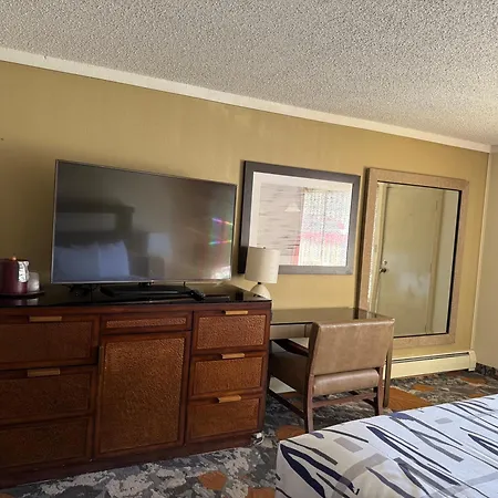 Snowshoe Motel-3