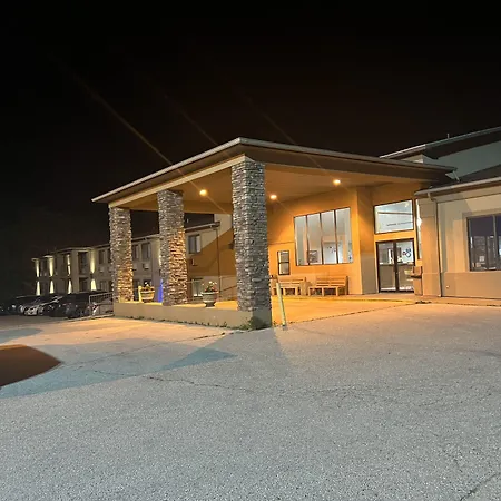 Days Inn By Wyndham Boonville-3