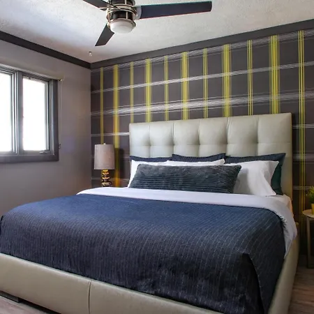 Vintage Block Inn & Suites-3