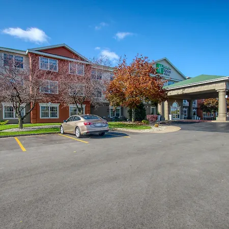 Holiday Inn Express Hotel & Suites Oshkosh - State Route 41 By Ihg-3