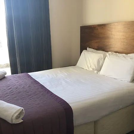 Cairn Hotel & Apartments-3