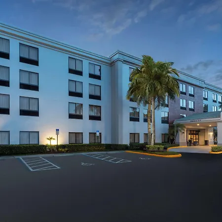 Hampton Inn & Suites Boynton Beach-3