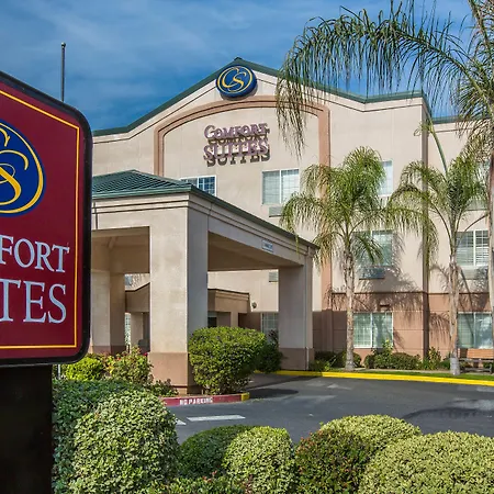 Comfort Suites Fresno River Park-2