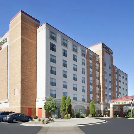 Courtyard By Marriott Pueblo-3
