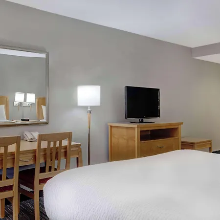 Days Inn By Wyndham Niagara Falls Near The Falls-2