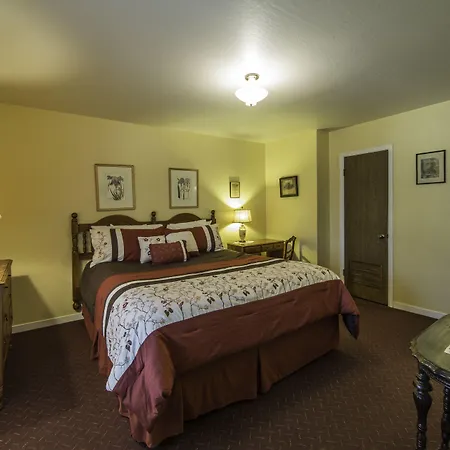 Historic Cary House Hotel-3