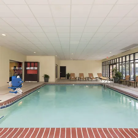 Courtyard By Marriott Louisville Downtown-2
