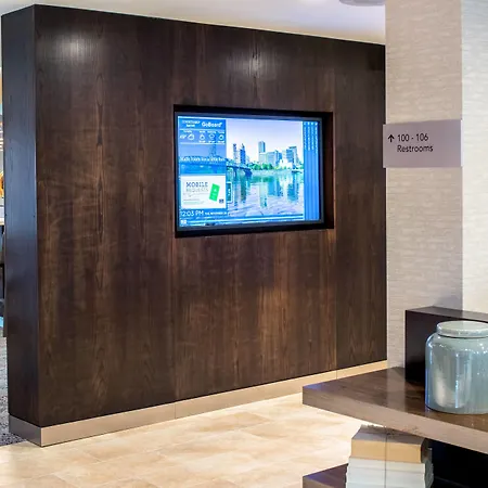 Courtyard By Marriott Portland North-3