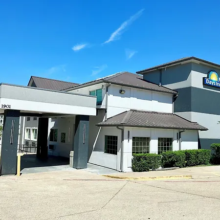 Days Inn By Wyndham Arlington-2