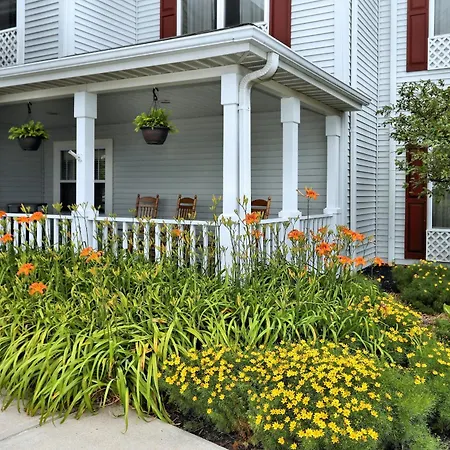 Lancaster Inn & Suites-3