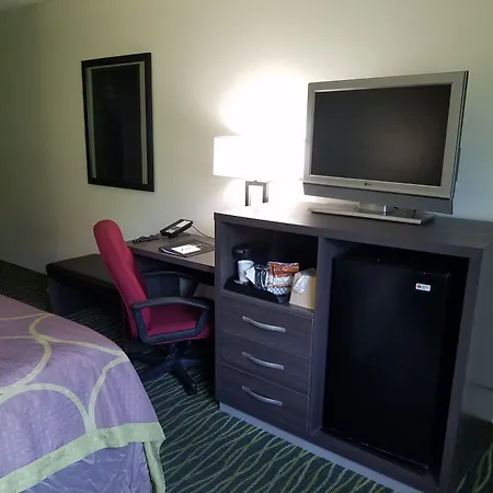 Super 8 By Wyndham Independence Kansas City-2