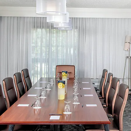 Courtyard By Marriott Jersey City Newport-2