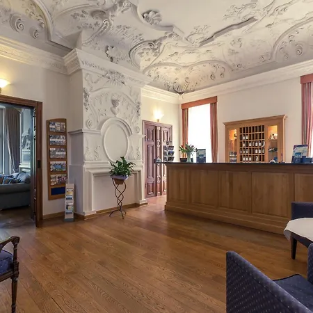 Sunday Hotel Schloss Neustadt Glewe-3