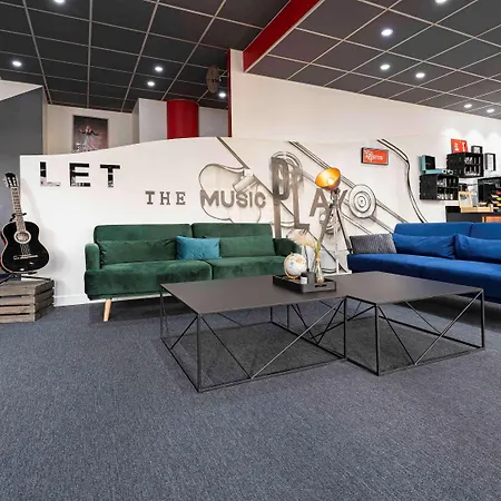 Ibis Paris Pantin Eglise-3