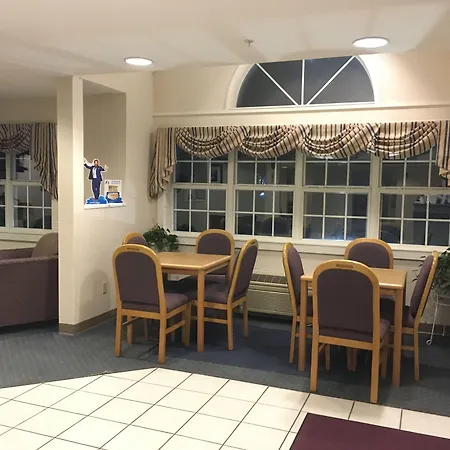 Microtel Inn By Wyndham Champaign-3